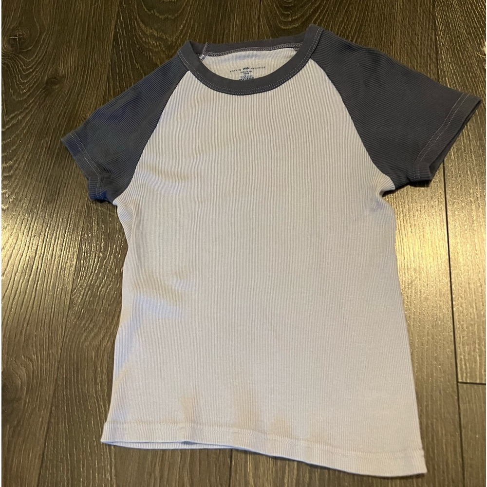 Brandy Melville Tshirt